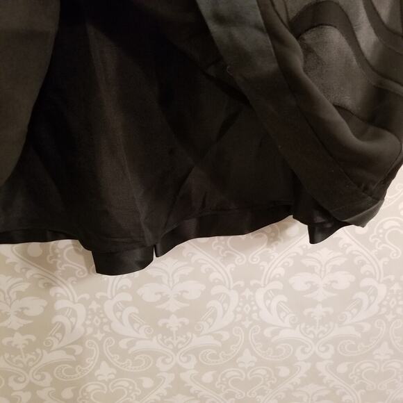 BCBG MaxAzria Black Silk Mini‎ Skirt Size 6 - Picture 9 of 9